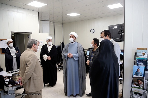 بازدید شیخ خیرالدین الهادی، مدیر دارالقرآن آستان مقدس امام حسین(ع) از تحریریه بین الملل ایکنا