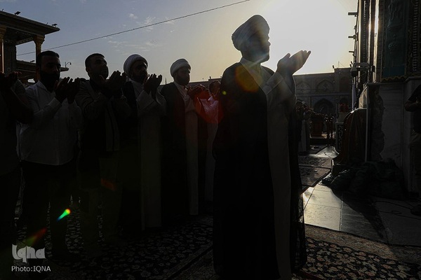 اقامه نماز عید سعید فطر در آستان مقدس کاظمیه