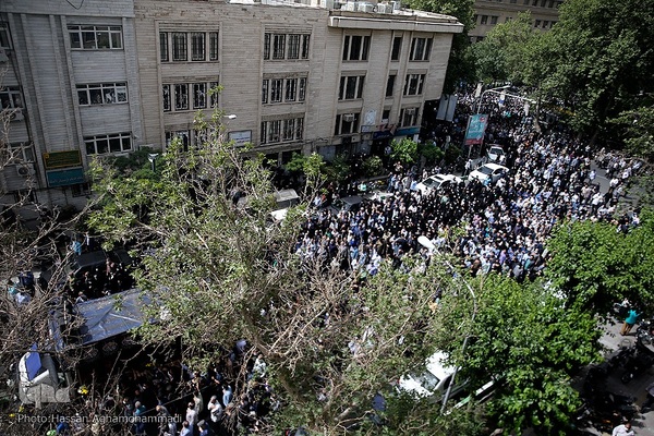 مراسم تشییع پیکر آیت الله سید عبدالله فاطمی‌نیا(ره) در مسجد دانشگاه تهران