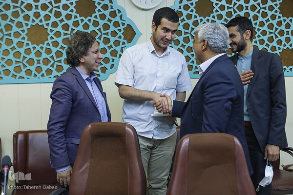 رونمایی از کتاب تقلید در هنر تلاوت قرآن کریم