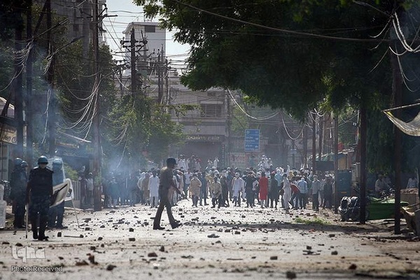 اعتراض مسلمانان به هتک حرمت ساحت مقدس پیامبر اکرم (ص) در شهرهای مختلف هند