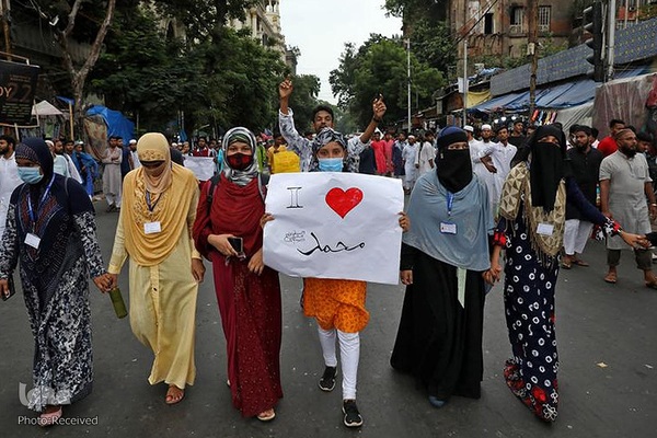 اعتراض مسلمانان به هتک حرمت ساحت مقدس پیامبر اکرم (ص) در شهرهای مختلف هند