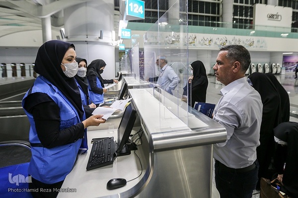 مراسم بدرقه اولین کاروان حجاج ایرانی