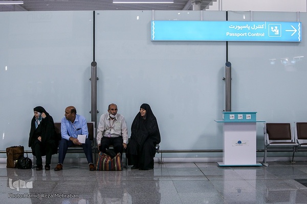 مراسم بدرقه اولین کاروان حجاج ایرانی