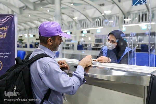 مراسم بدرقه اولین کاروان حجاج ایرانی