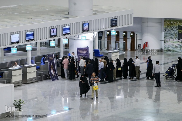 مراسم بدرقه اولین کاروان حجاج ایرانی