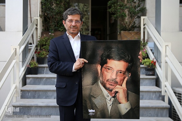 عکس یادگاری استاد «عباس خامه‌یار» رایزن فرهنگی سابق ایران در لبنان