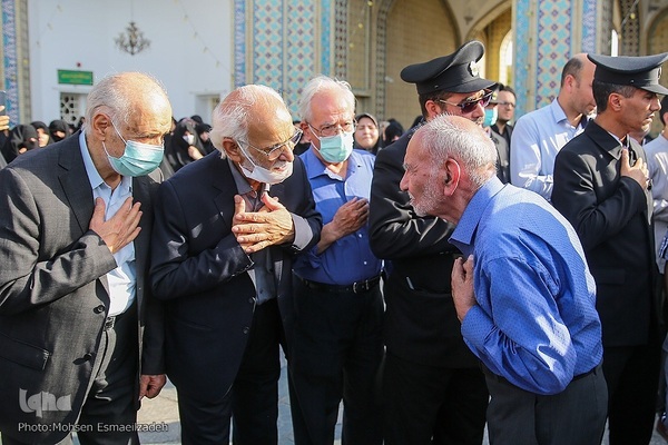 مراسم خاکسپاری مرحوم احمد مهدوی دامغانی در حرم مطهر رضوی