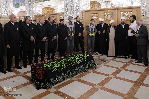 مراسم خاکسپاری مرحوم احمد مهدوی دامغانی در حرم مطهر رضوی