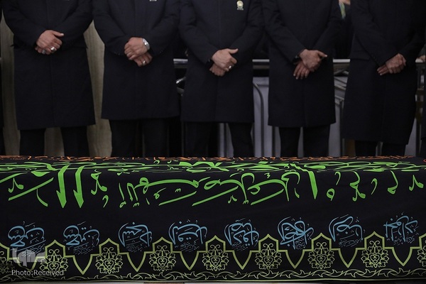 مراسم خاکسپاری مرحوم احمد مهدوی دامغانی در حرم مطهر رضوی