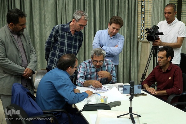 گردهمایی نسخ نویسان و ثلث نویسان ایران اسلامی در حسینیه الزهرا(س)