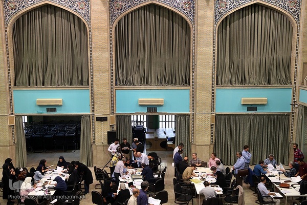 گردهمایی نسخ نویسان و ثلث نویسان ایران اسلامی در حسینیه الزهرا(س)