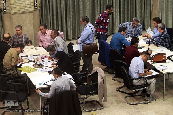 گردهمایی نسخ نویسان و ثلث نویسان ایران اسلامی در حسینیه الزهرا(س)