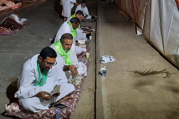 دعای عرفه حجاج ایرانی در صحرای عرفات