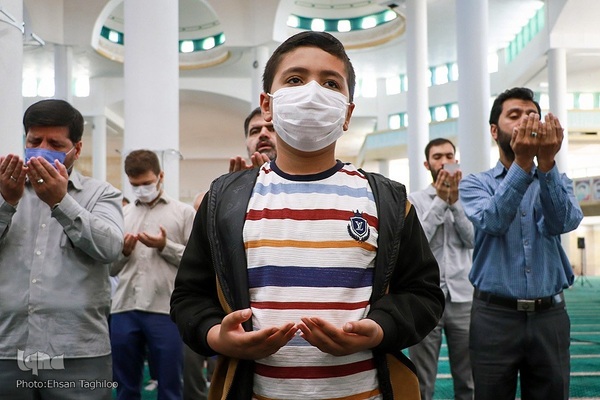  اقامه نماز عید سعید قربان در مصلی خاتم الانبیاء (ص) شهر زنجان