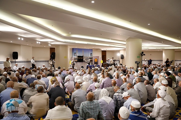 برگزاری مراسم دعای کمیل برای حجاج