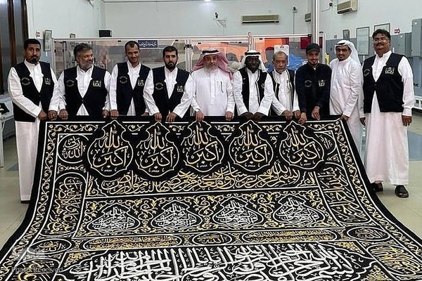 اتمام عملیات دوخت پرده کعبه