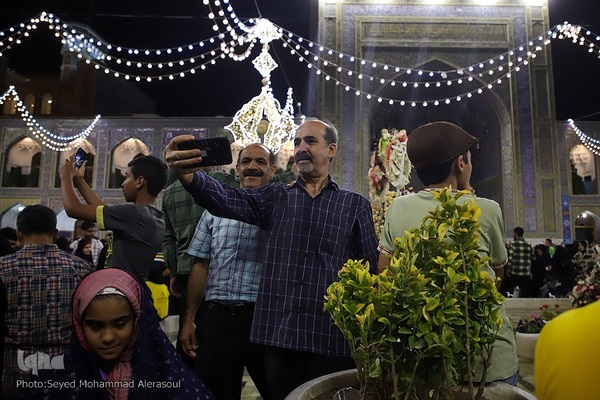 حرم مطهر رضوی در شب عید غدیرخم
