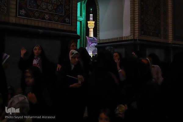 حرم مطهر رضوی در شب عید غدیرخم