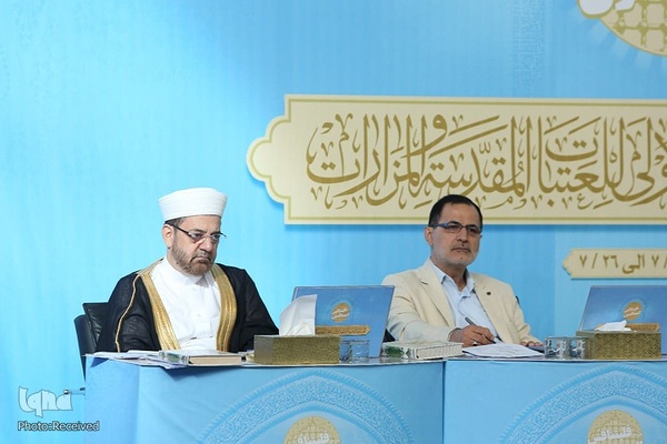 رقابت شرکت کنندگان در روز پایانی مسابقات قرآن کربلا