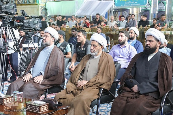 رقابت شرکت کنندگان در روز پایانی مسابقات قرآن کربلا