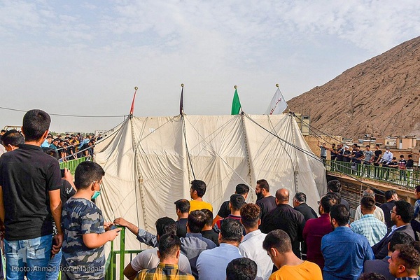 برپایی خیمه‌های عزا در زرقان استان فارس‎‎