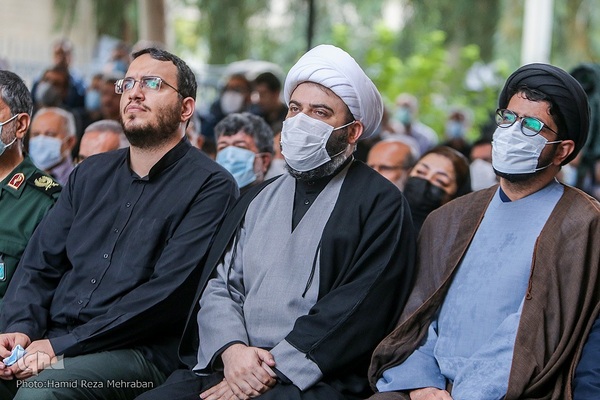 تشییع پیکر هنرمند انقلابی حبیب الله صادقی