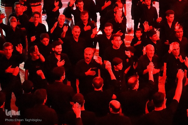 عزاداری شب ششم محرم حسینیه اعظم زنجان‎‎