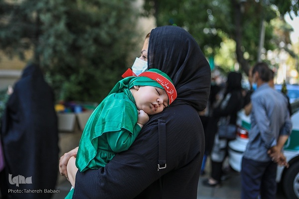 حسینیه ایران؛ سوگواره شیرخوارگان حسینی در مهدیه تهران