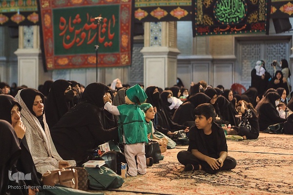 حسینیه ایران؛ سوگواره شیرخوارگان حسینی در مهدیه تهران