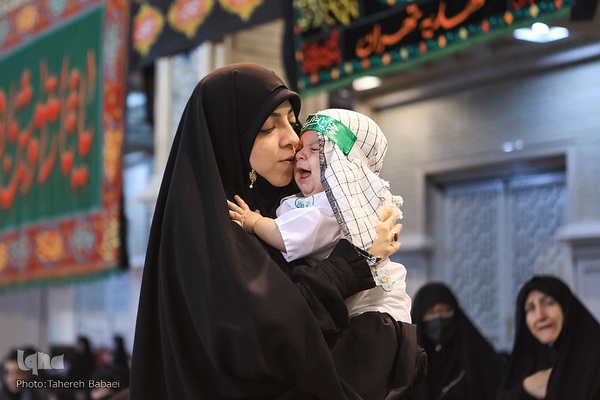 حسینیه ایران؛ سوگواره شیرخوارگان حسینی در مهدیه تهران