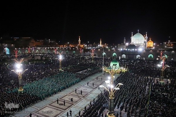 حسینیه ایران؛ مراسم شب عاشورا حسینی در حرم مطهر رضوی