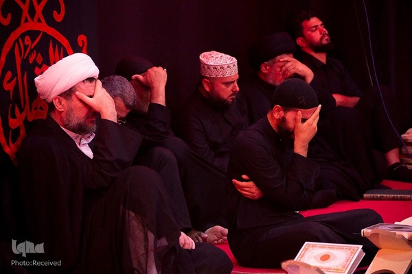محفل انس با قرآن کریم در شب عاشورا در قرارگاه حسینی
