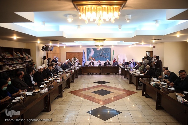 آیین نکوداشت و رونمایی از آثار علامه محمدرضا حکیمی(ره) در موسسه اطلاعات