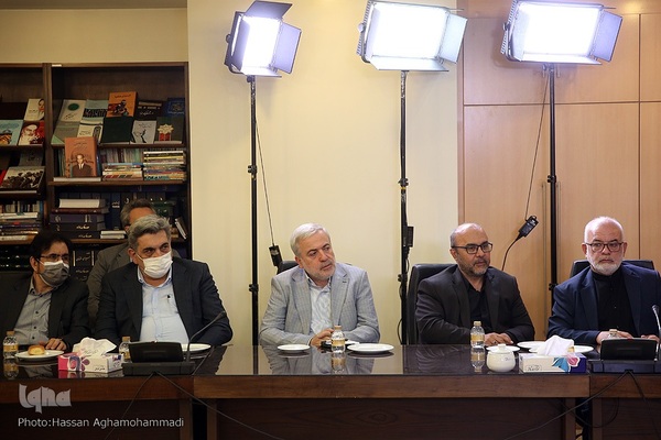 آیین نکوداشت و رونمایی از آثار علامه محمدرضا حکیمی (ره) در موسسه اطلاعات