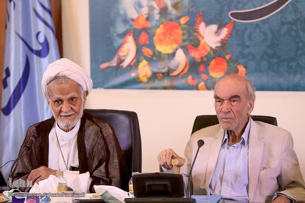 آیین نکوداشت و رونمایی از آثار علامه محمدرضا حکیمی (ره) در موسسه اطلاعات