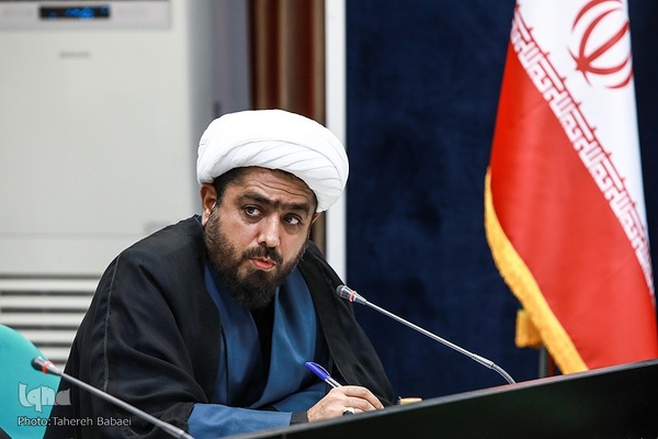 حجت‌الاسلام شجاع،‌ مدیرکل ارتباطات و هماهنگی امور قرآن و عترت وزارت ارشاد 