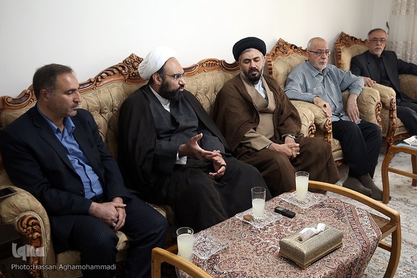 دیدار جامعه قرآنی با خانواده شهید قرآنی «حسن کوهستانی»