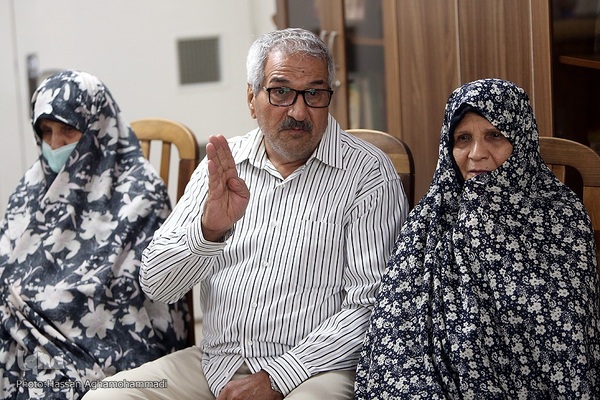 برادر و خواهران شهید قرآنی «حسن کوهستانی»