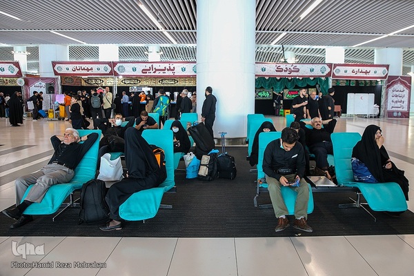 اعزام زائران اربعین از ترمینال سلام