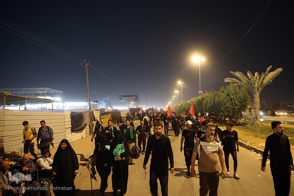 عشاق الحسین(ع) در طریق کربلا