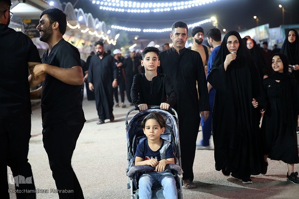 عشاق الحسین(ع) در طریق کربلا