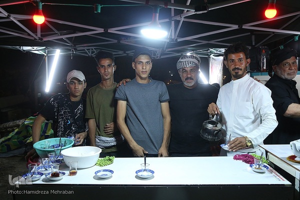 عشاق الحسین(ع) در طریق کربلا