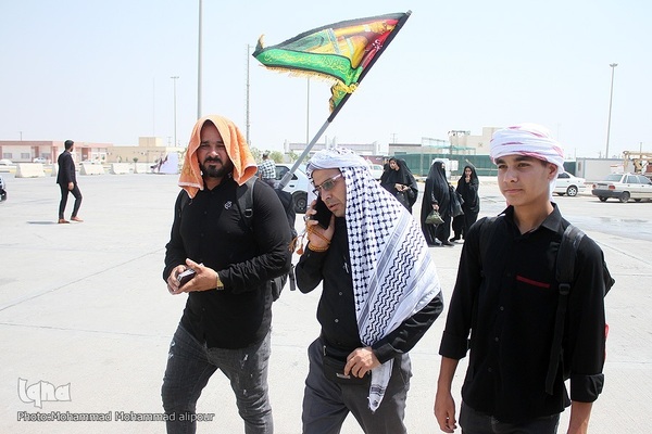 پیاده‌روی زائران اربعین در چذابه