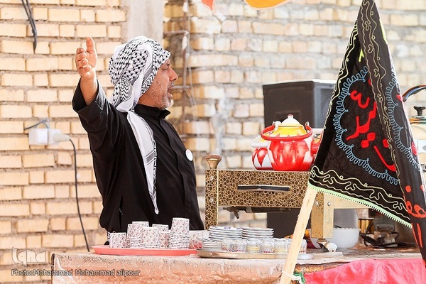 پیاده‌روی زائران اربعین در چذابه