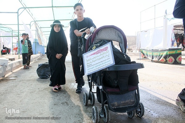 پیاده‌روی زائران اربعین در چذابه