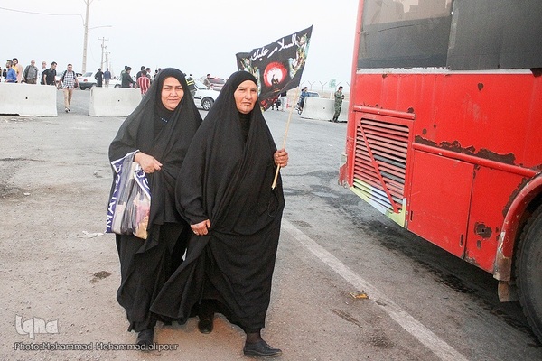 پیاده‌روی زائران اربعین در چذابه