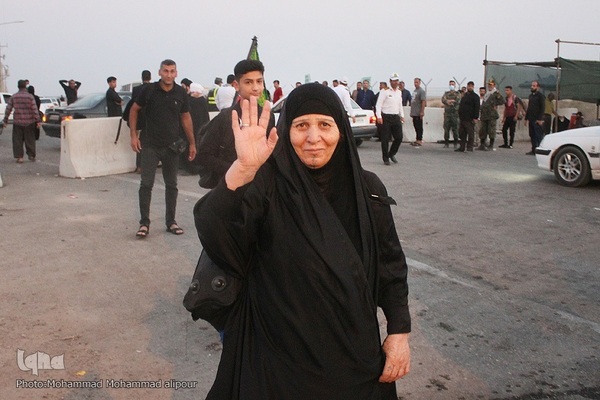 پیاده‌روی زائران اربعین در چذابه