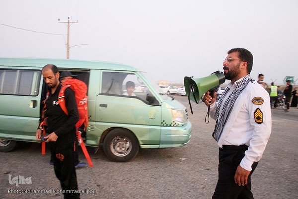 پیاده‌روی زائران اربعین در چذابه