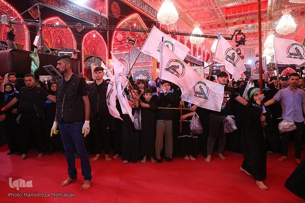 حرم مطهرحضرت اباعبدالله الحسین‌(ع) در روز اربعین